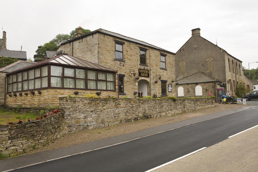 ホテルThe Miners Arms オールストン エクステリア 写真