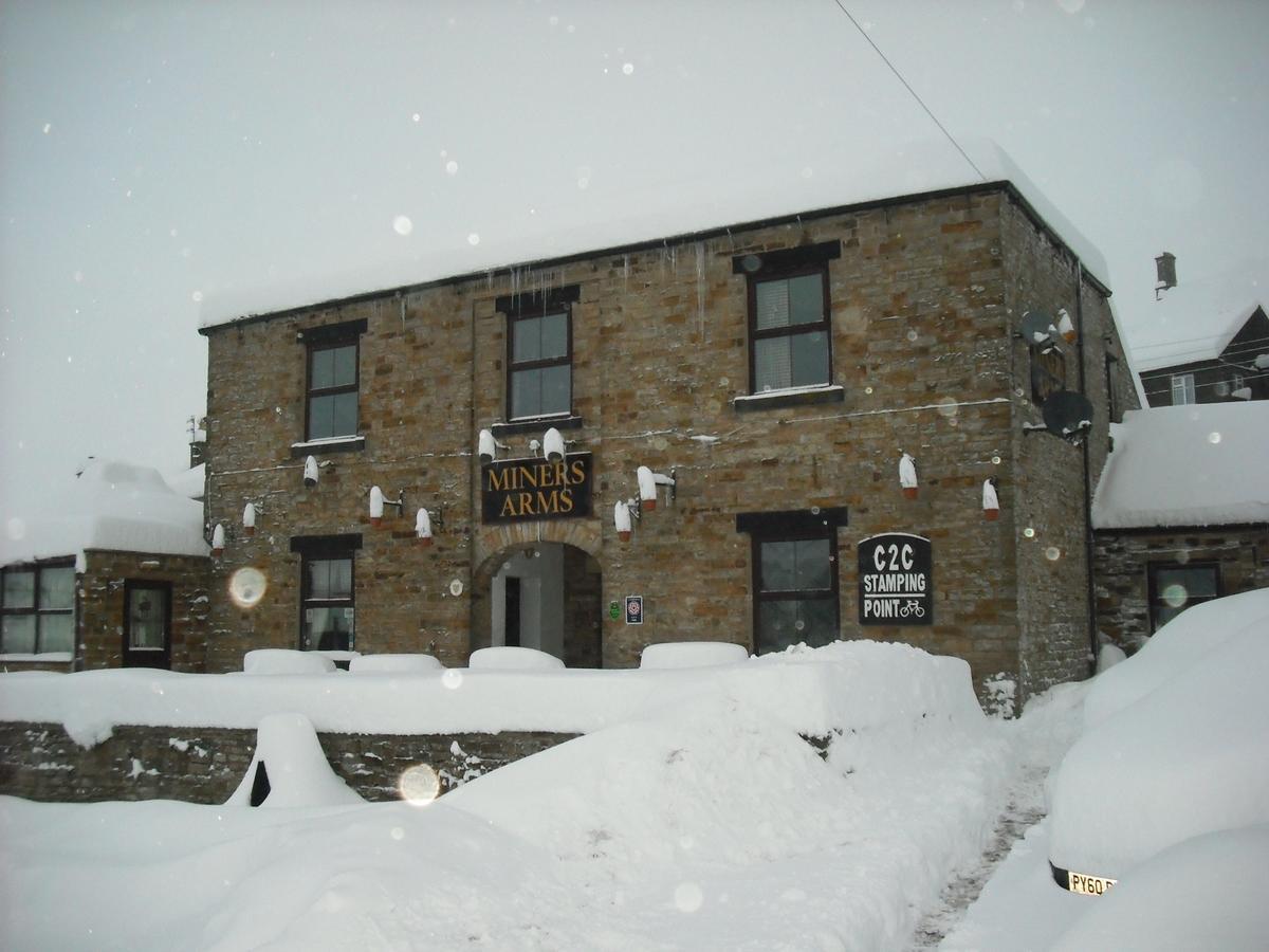 ホテルThe Miners Arms オールストン エクステリア 写真